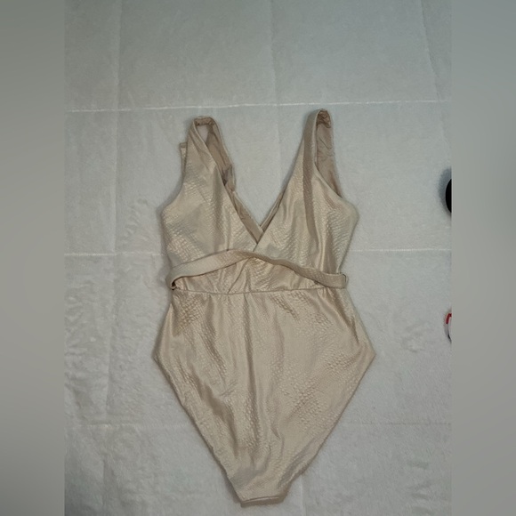 Onia one piece swimsuit - Picture 2 of 12